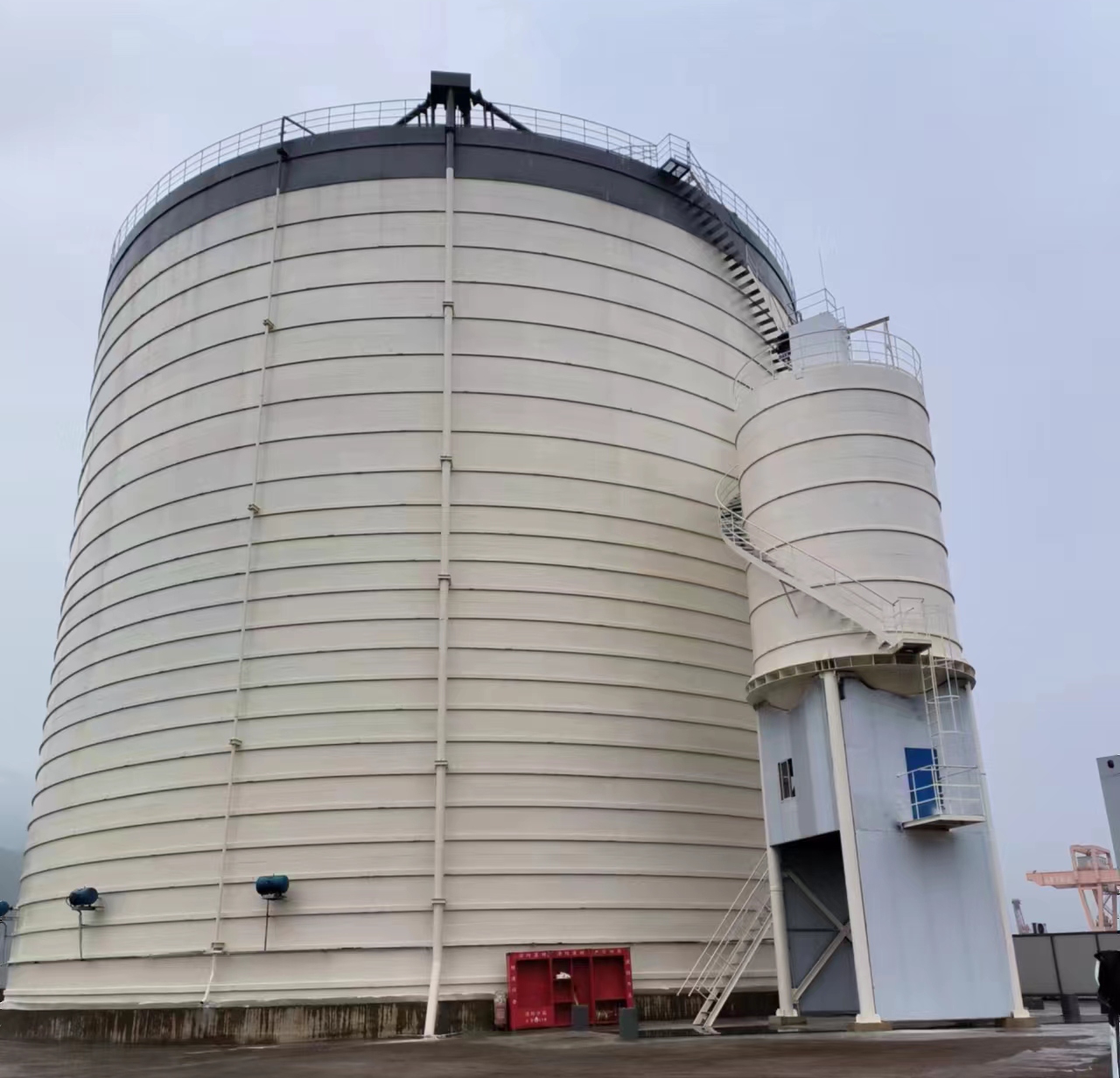 南坤镇10万吨水泥钢板库